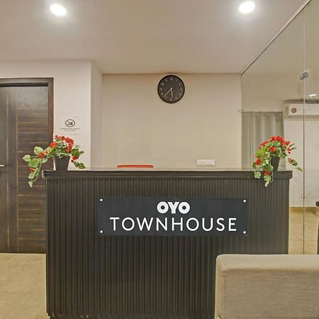 Townhouse 1188 Xanthe Hotels Hyderabad Exterior photo