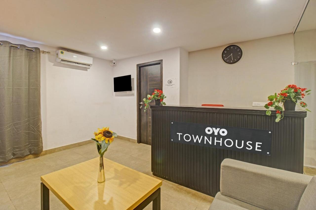 Townhouse 1188 Xanthe Hotels Hyderabad Exterior photo